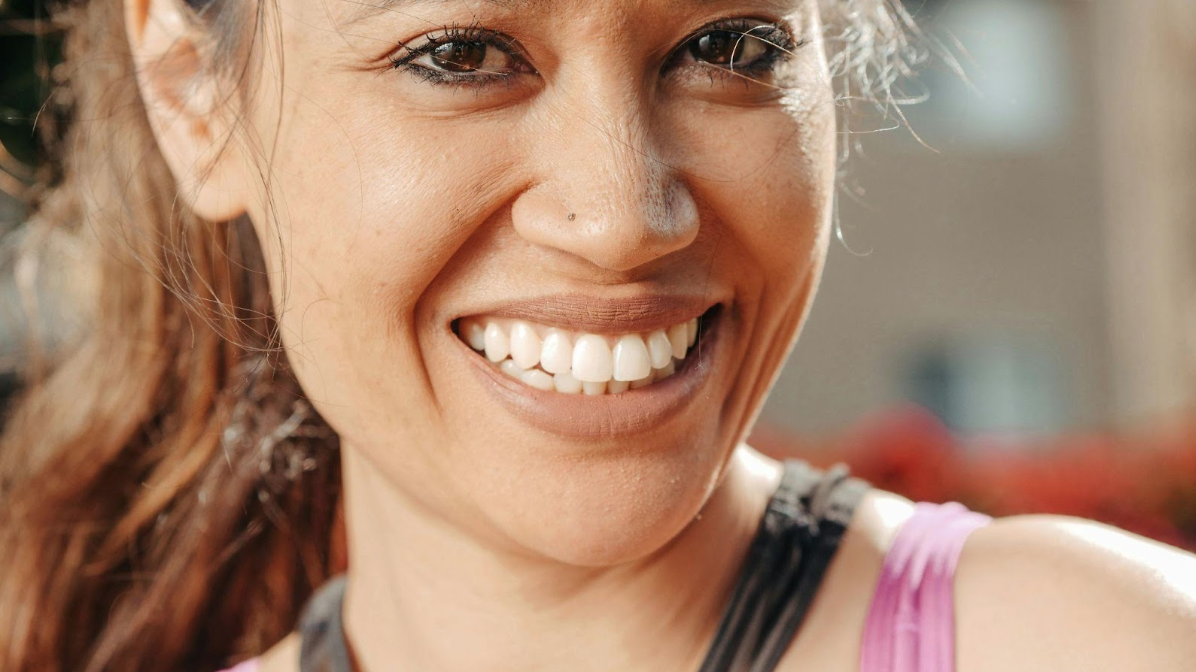 Laser Teeth Whitening Vs. Bleaching: Which is more effective? 